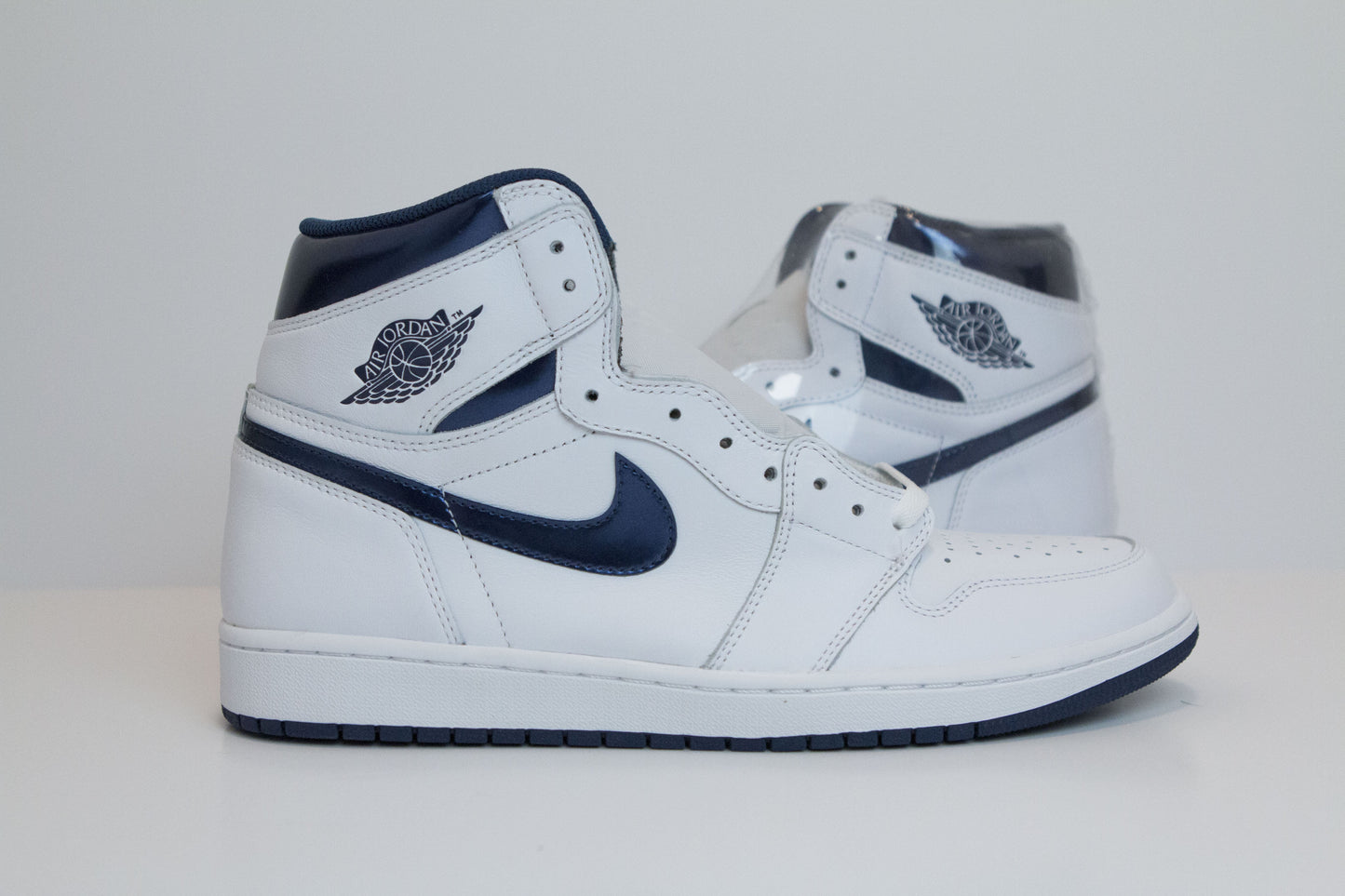 AJ1 METALLIC NAVY DS SIZE 12M