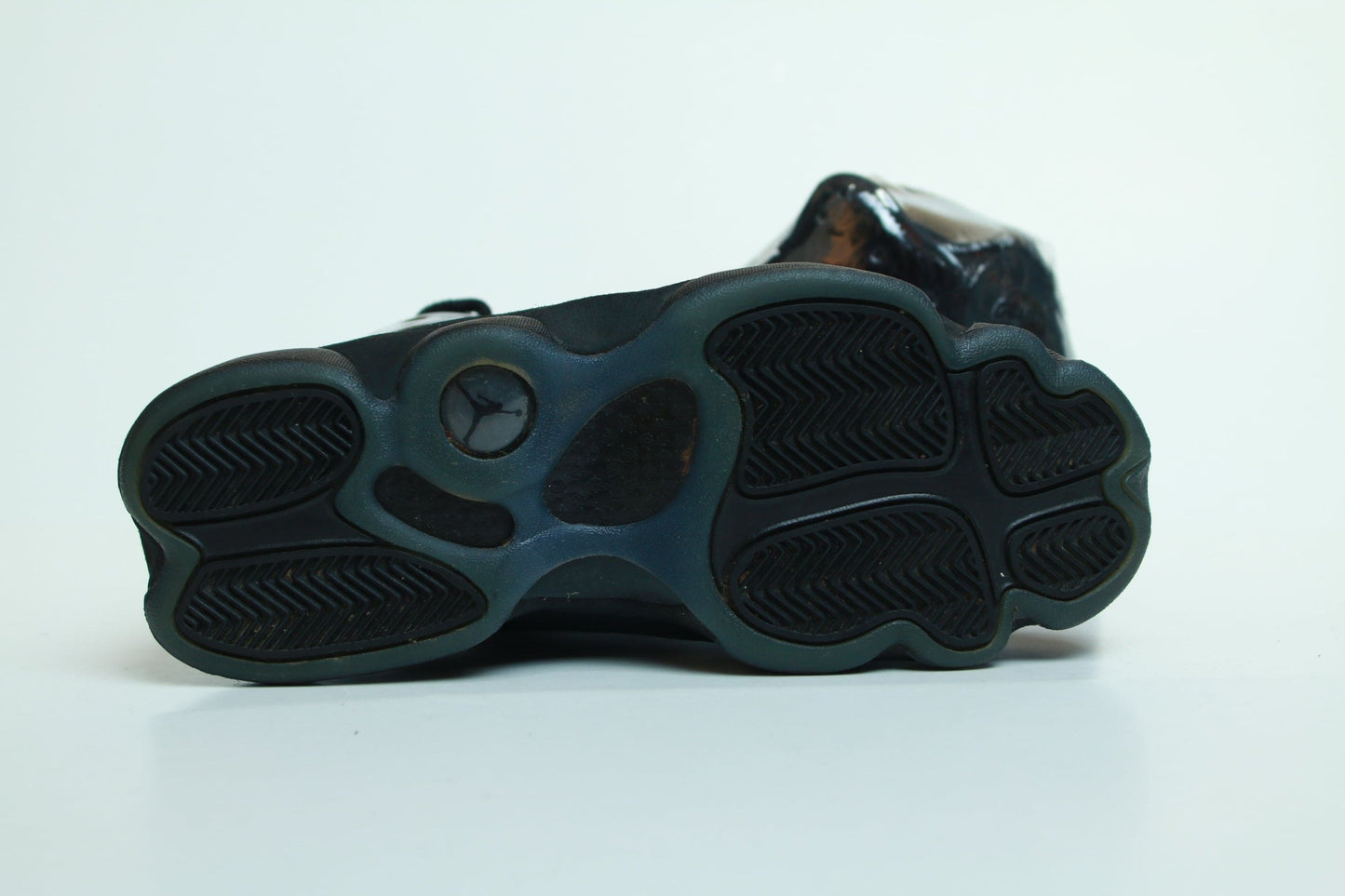AJ13 CAP&GOWN USED SIZE 8.5M
