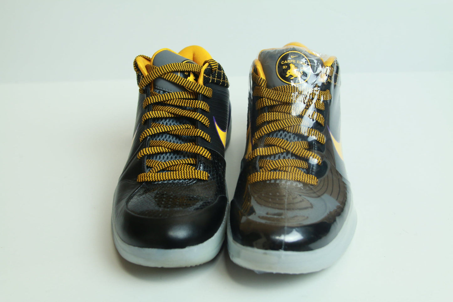 KOBE 4 CARPE DIEM USED SIZE 8M NO BOX