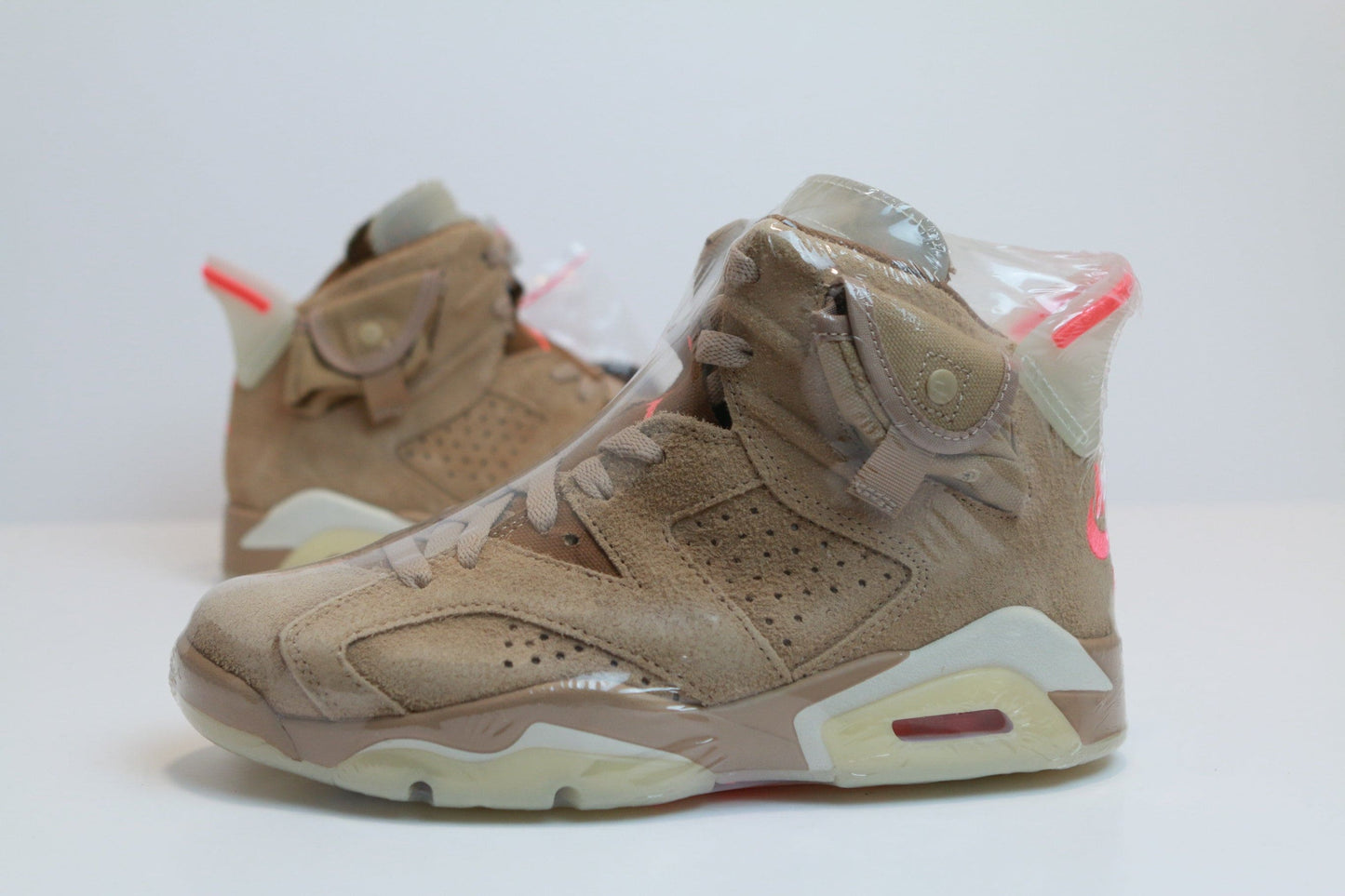 AJ6 TRAVIS SCOTT BRITISH KHAKI DS SIZE 5M