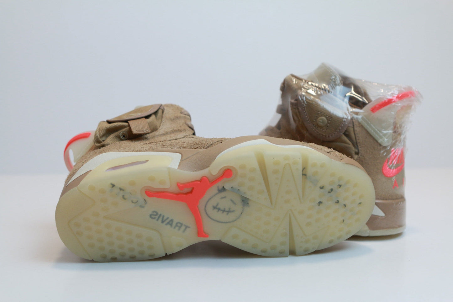 AJ6 TRAVIS SCOTT BRITISH KHAKI DS SIZE 5M