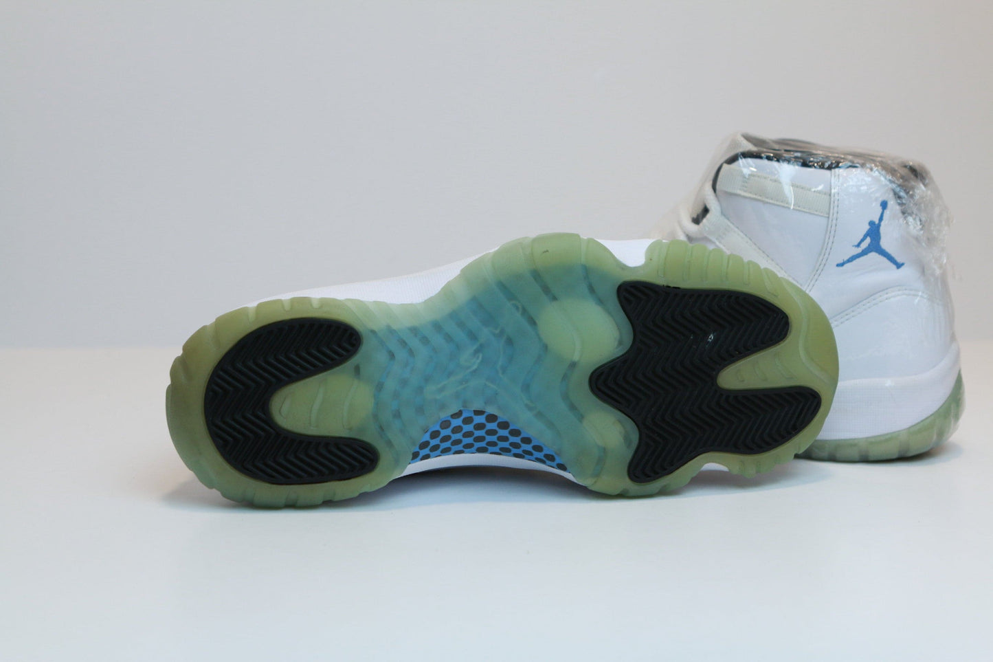 AJ11 LEGEND BLUE USED SIZE 8.5M