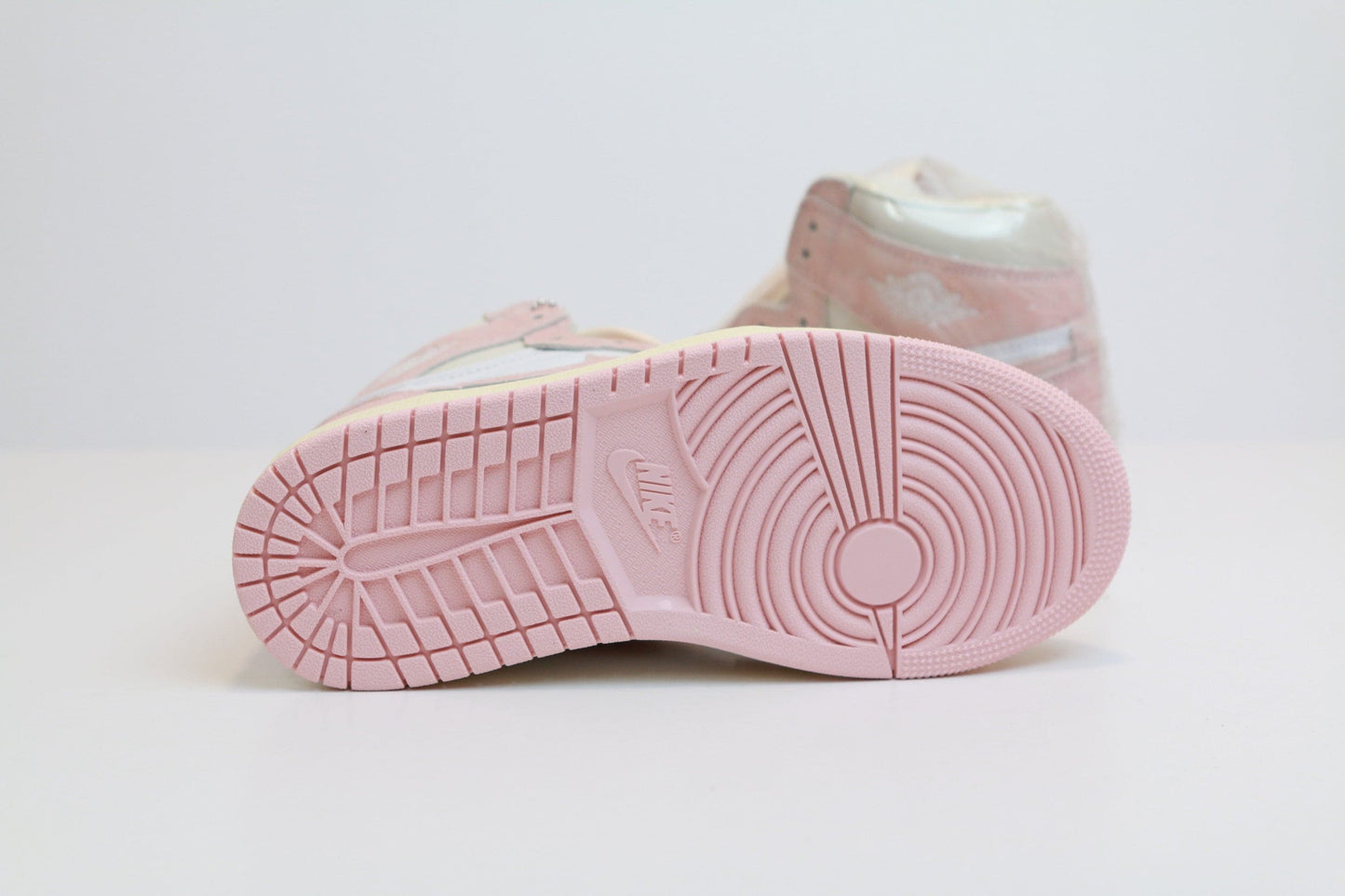 AJ1 WASHED PINK DS SIZE 6W