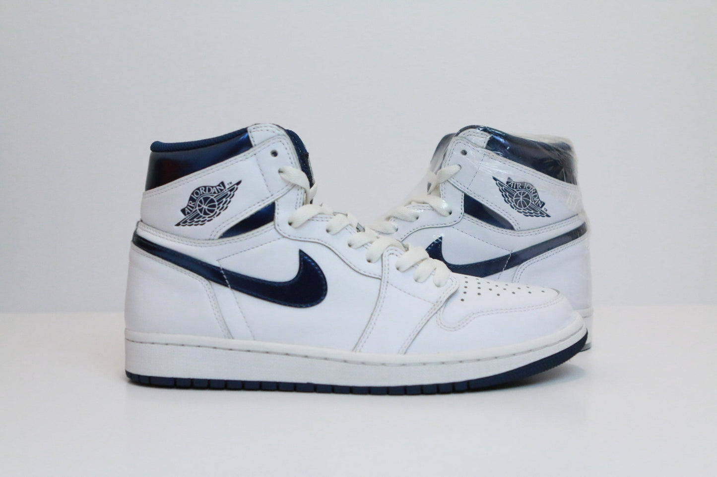 AJ1 NAVY METALLIC USED SIZE 8.5M