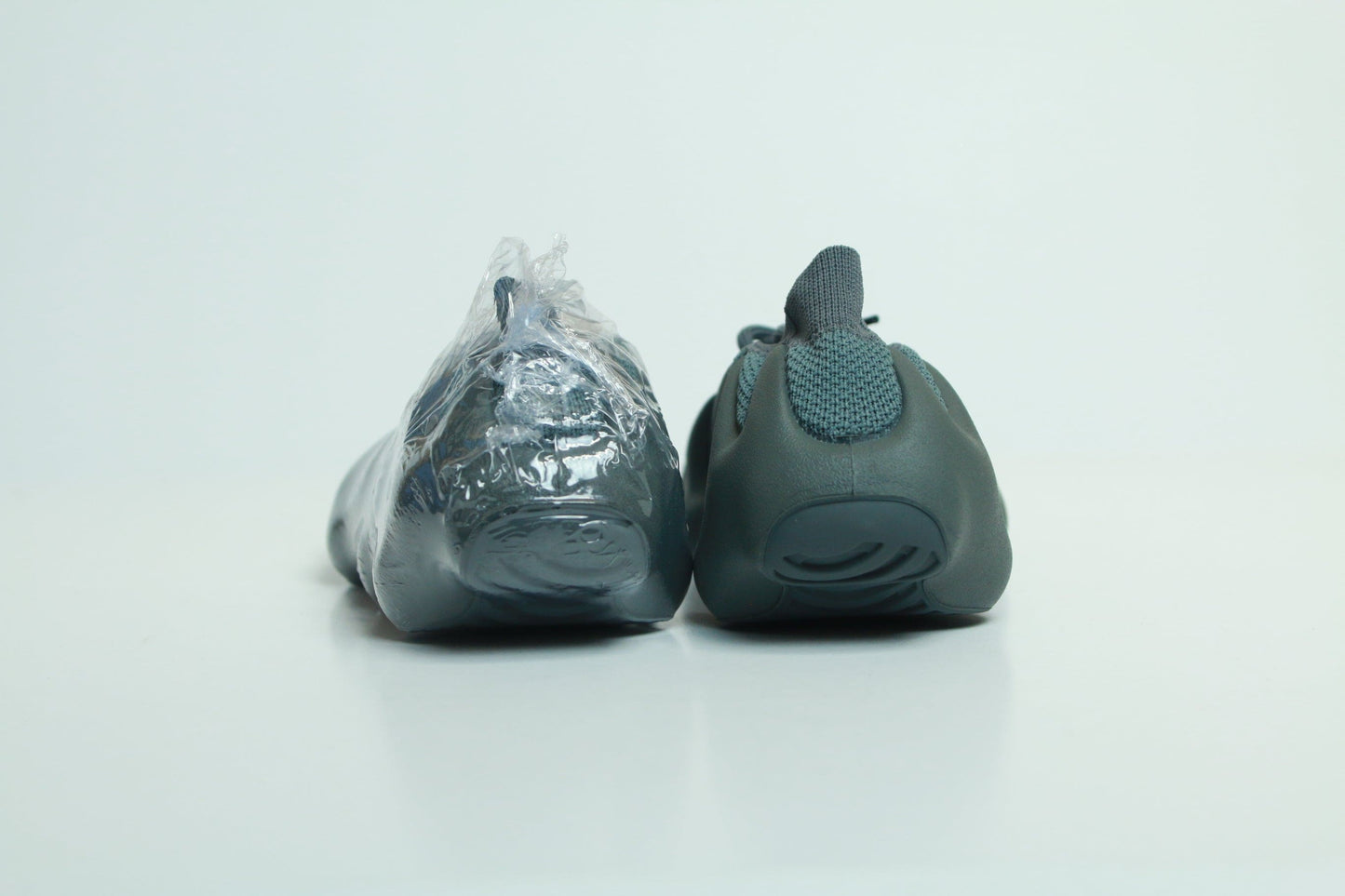 YEEZY 450 STONE TEEL DS SIZE 5M