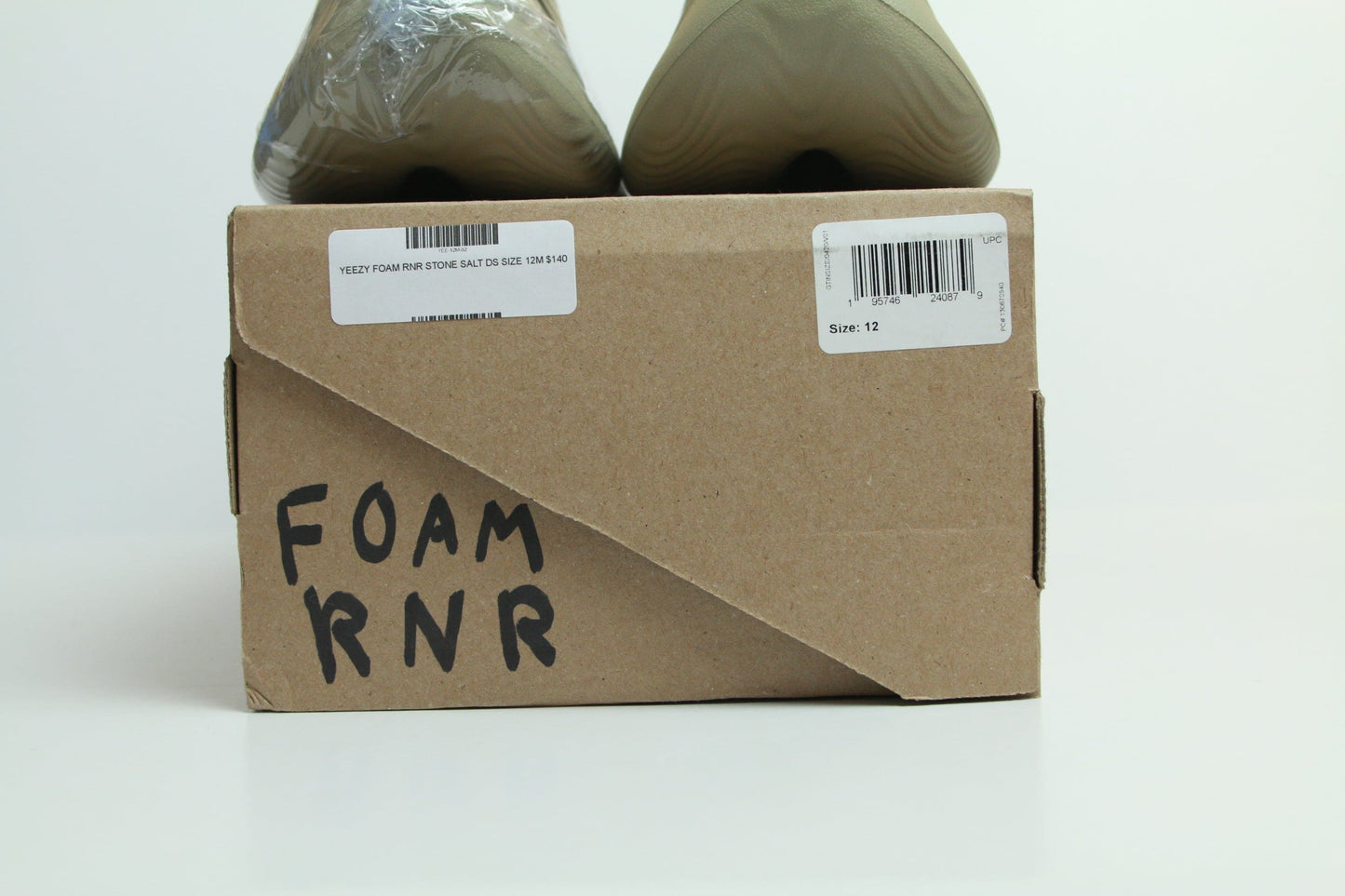YEEZY FOAM RNR STONE SALT DS SIZE 12M