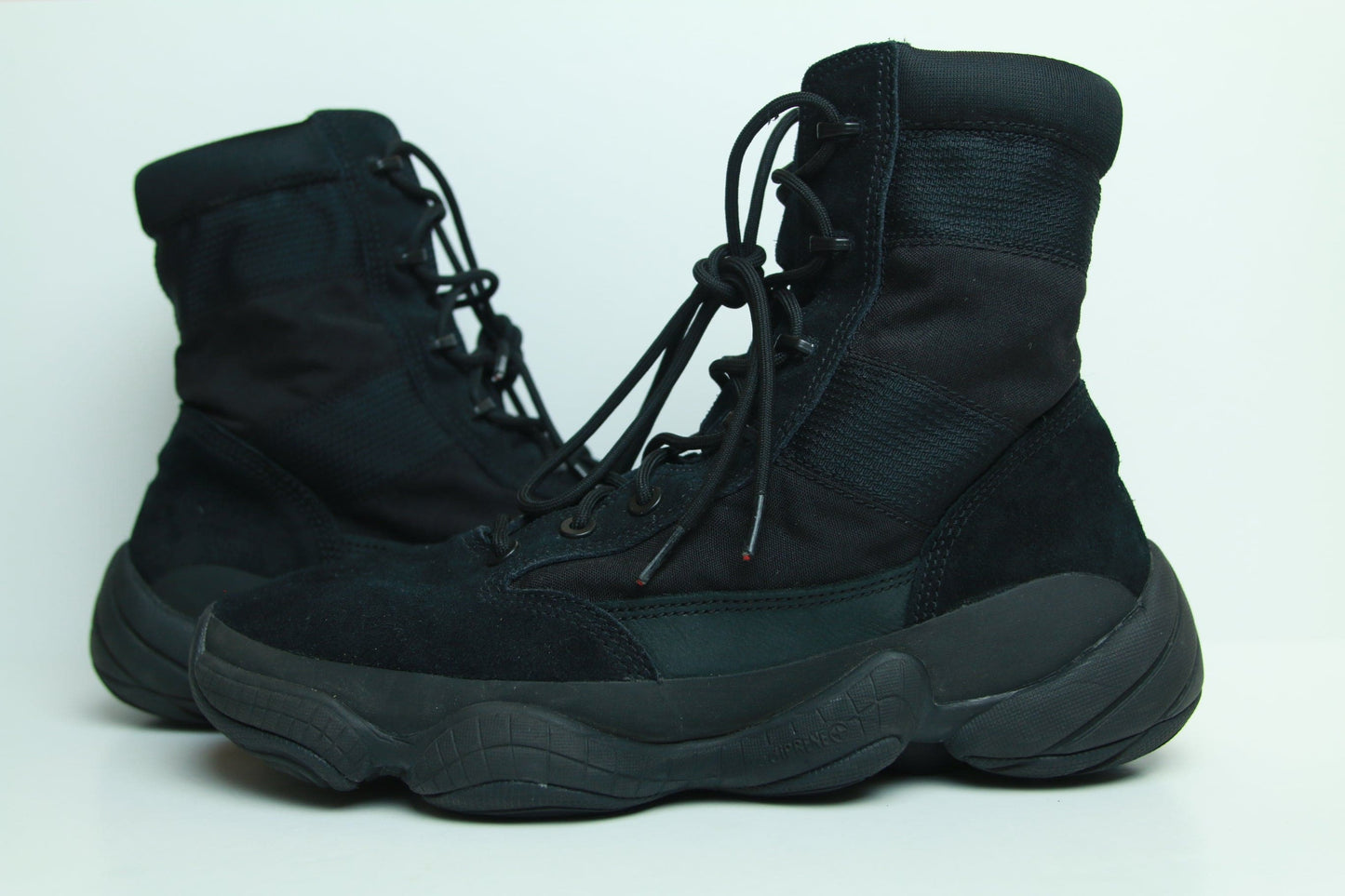 YEEZY 500 TACT BOOT UTILITY BLACK USED 12M NO BOX